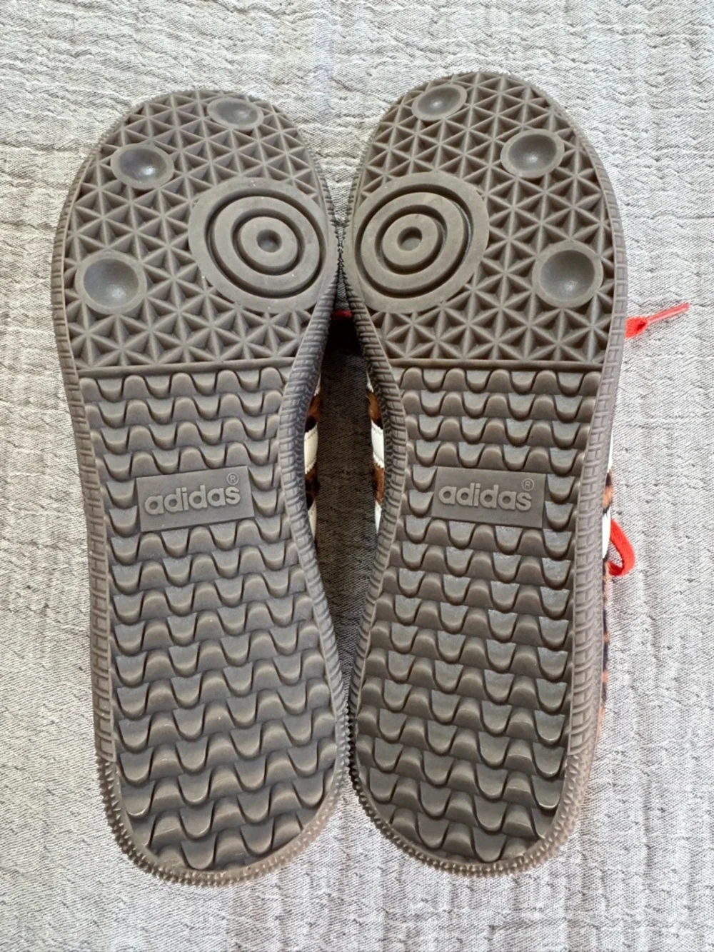 EUC Adidas Samba OG shoes - Sz 7 - Picture 4 of 6